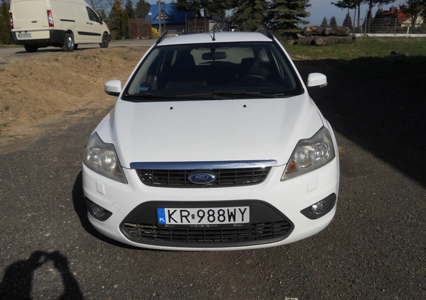 Ford Focus cena 12500 przebieg: 305000, rok produkcji 2009 z Bodzentyn małe 46